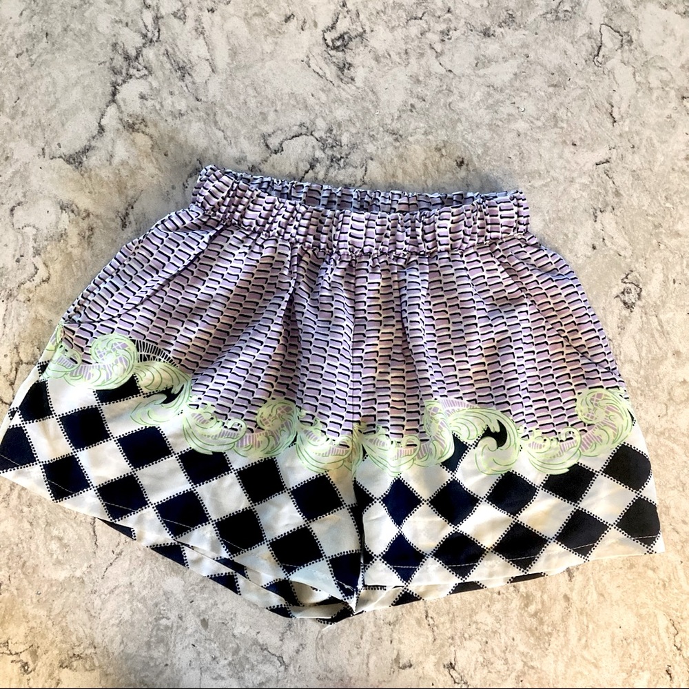 High Waisted Patterned Shorts, size XS